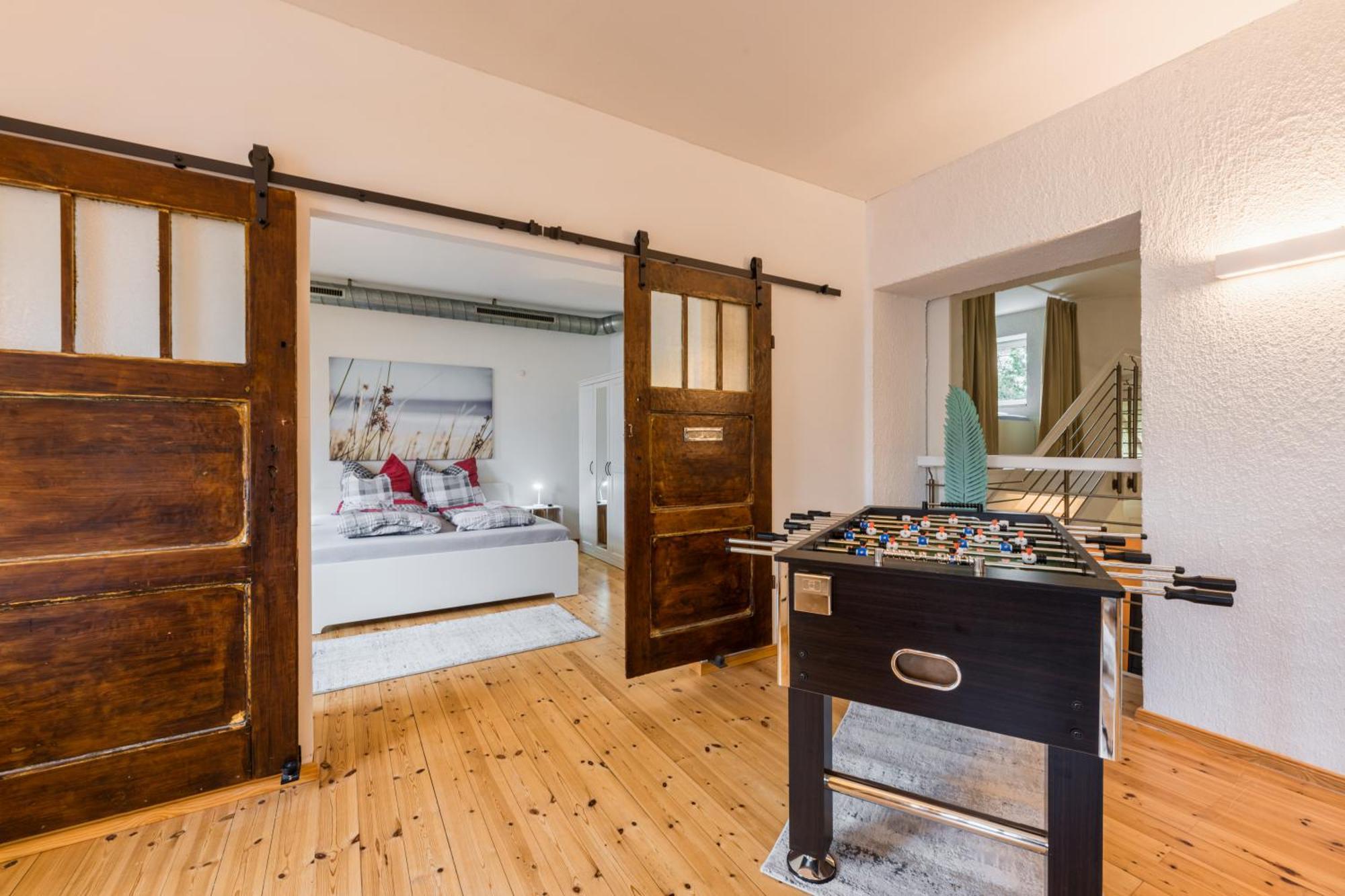 Exklusive Und Grosszuegige Wohnung 140 Qm In Magdeburg Top-Lage Mit Kicker Fuer Bis Zu 8 Personen Exterior foto